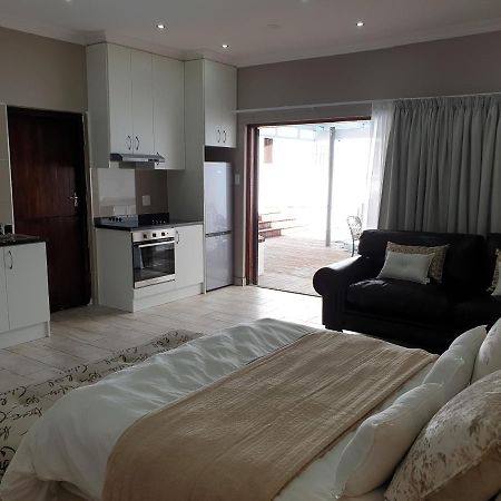 Pongola Road Self Catering Accommodation Uitenhage 외부 사진