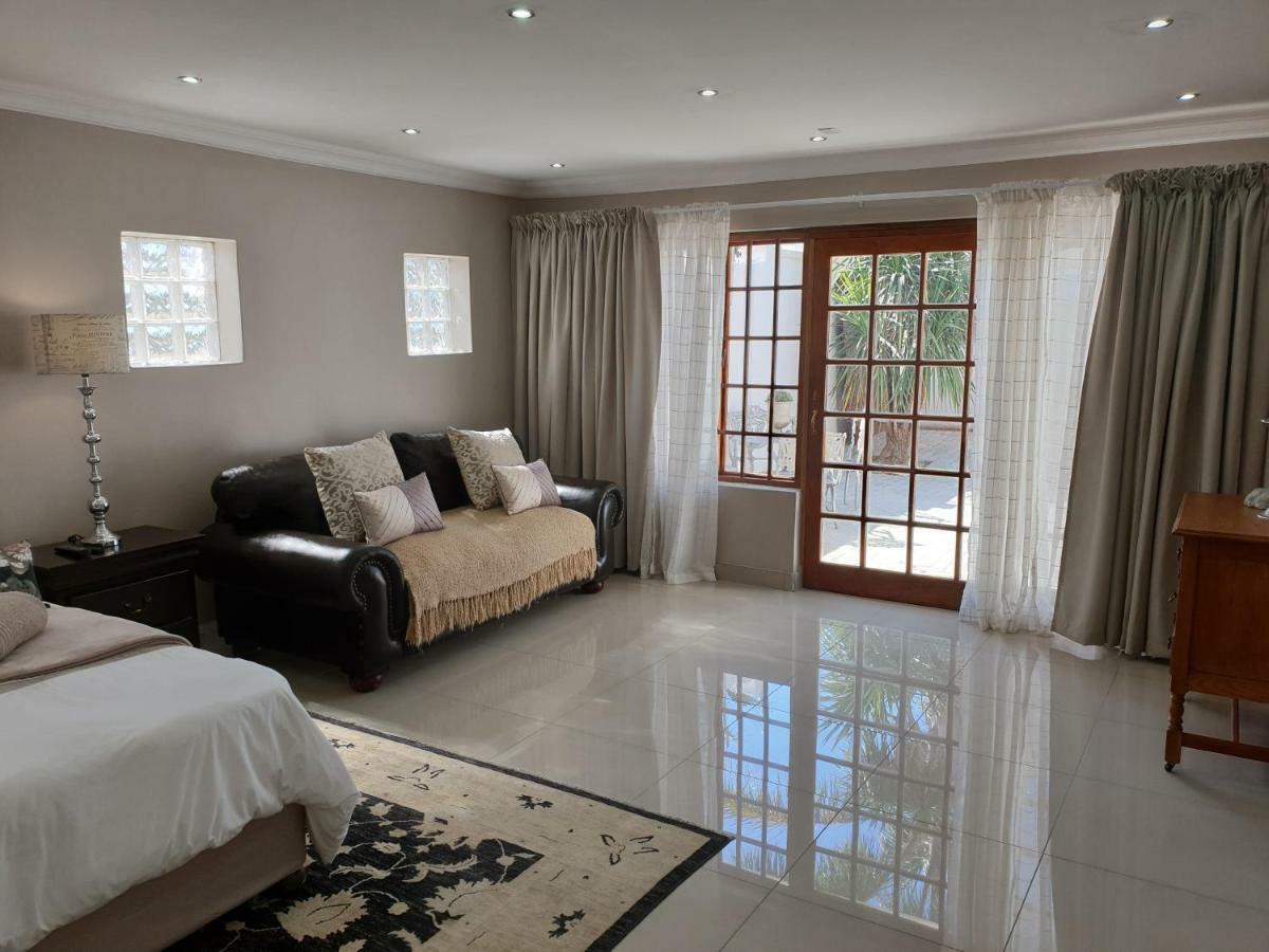Pongola Road Self Catering Accommodation Uitenhage 외부 사진