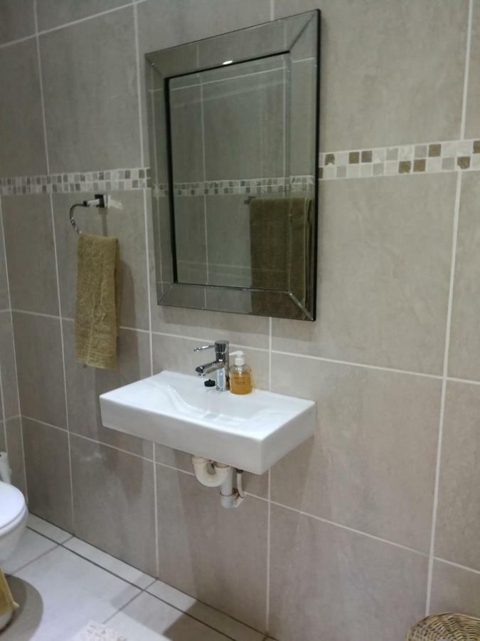 Pongola Road Self Catering Accommodation Uitenhage 외부 사진