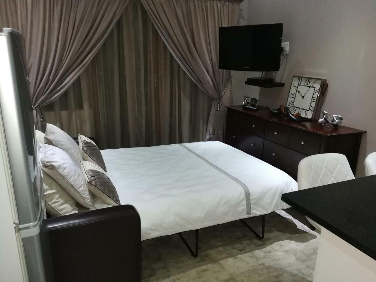 Pongola Road Self Catering Accommodation Uitenhage 외부 사진